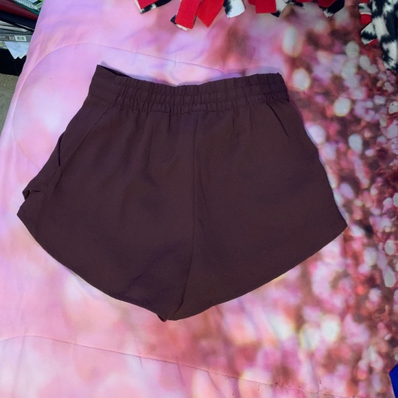 H&M Maroon Tie Shorts - Picture 5 of 7
